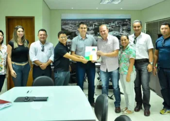 Marcus Alexandre assinou convênio de apoio ontem