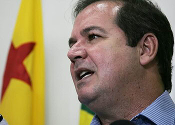 Governador defende escolha de ir e vir dos haitianos