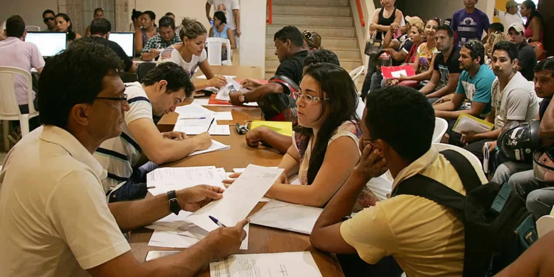 FGTS: Trabalhadores reclamam da demora no atendimento