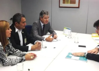 Senador se reuniu com reitor Minoru Kimpara e vice-reitora