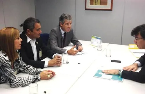 Senador se reuniu com reitor Minoru Kimpara e vice-reitora