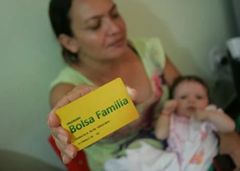 Pagamento do Bolsa Família injeta R$ 16,3 milhões na economia acreana