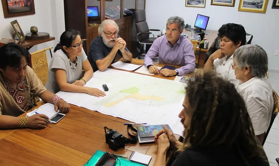 Comissão indigenista pede ajuda ao senador Jorge Viana para solucionar a complexa questão dos índios isolados na fronteira
