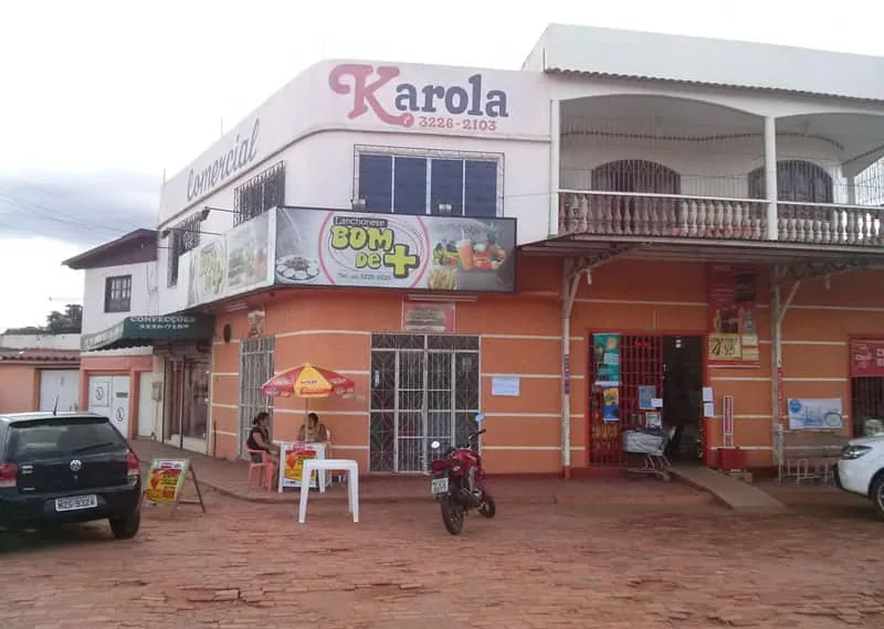 Assaltantes invadem Comercial Karola, rendem funcionários e levam dinheiro