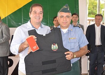 Governador participou da solenidade de entrega do material
