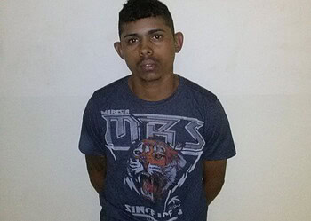 Flanelinha tenta agredir policial civil usando barra de ferro