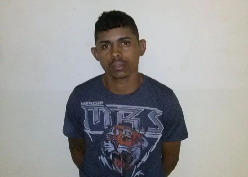 Flanelinha tenta agredir policial civil usando barra de ferro