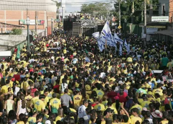 Marcha para Jesus reúne cerca de 25 mil fieis em passeata