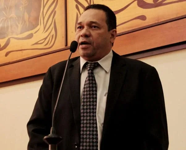 Moraes: críticas