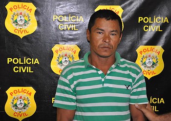 Polícia prende homem acusado de matar vizinho a facadas e pauladas