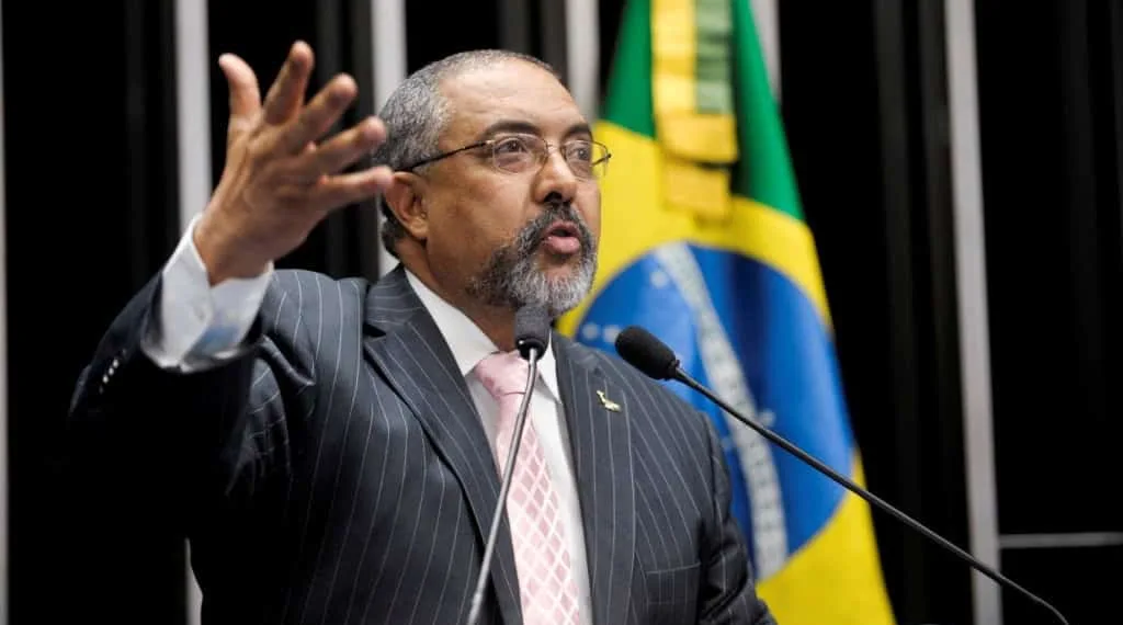 Paim elogia Tião Viana