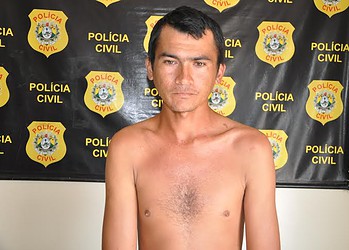 Polícia prende homem que tentou matar a própria mãe com facada