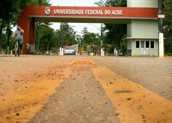 Professores da Universidade Federal do Acre decidem não entrar em greve