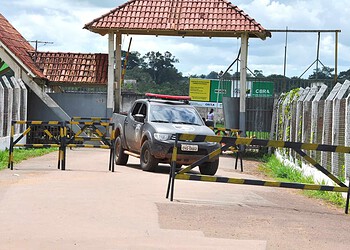 Apagões e chuvas facilitam fugas no complexo prisional