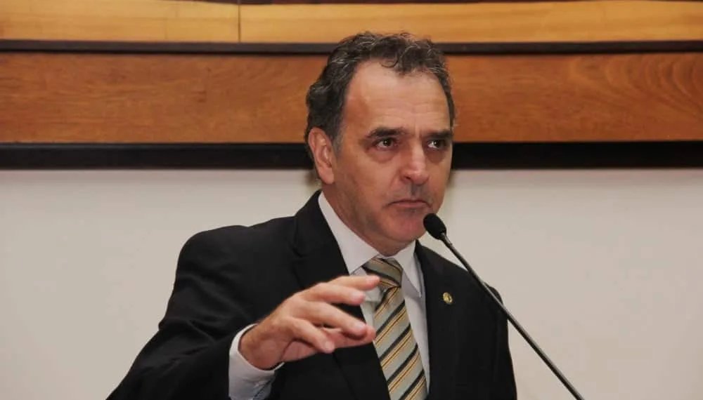 Tchê se reúne com ‘partidos nanicos’ para discutir ‘chapinha’ e nega que vá para a oposição
