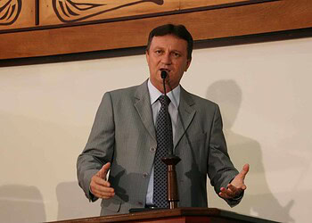 “Vou ajudar todos os companheiros do PT com ênfase no Angelim”, diz Pereira