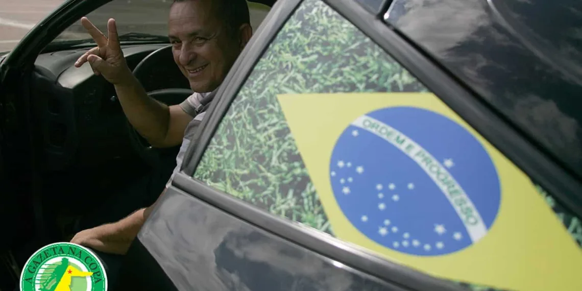 Marcos Mota decorou o automóvel com as cores do Brasil