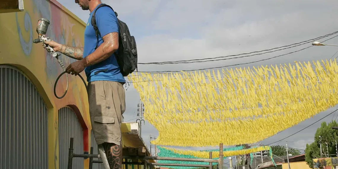 Rua aposta na grafitagem para se tornar a mais bela da Copa em Rio Branco