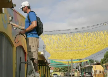 Rua aposta na grafitagem para se tornar a mais bela da Copa em Rio Branco