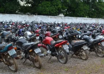 Detran realiza primeiro leilão de 2014 de veículos apreendidos