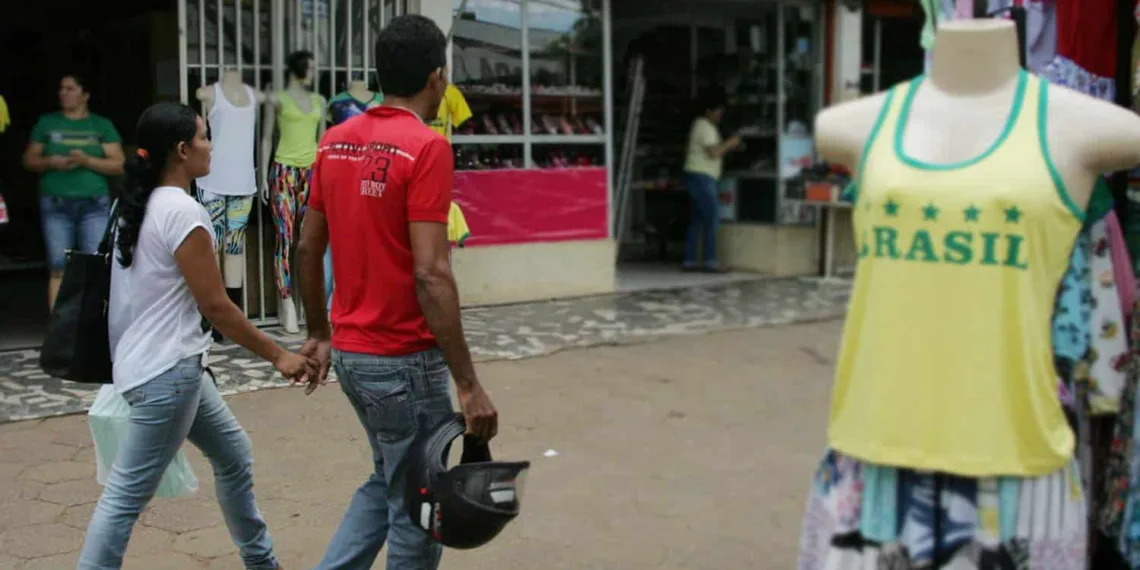 Além de poder assistir a estreia do Brasil na Copa namorados terão opções para celebrar seu amor
