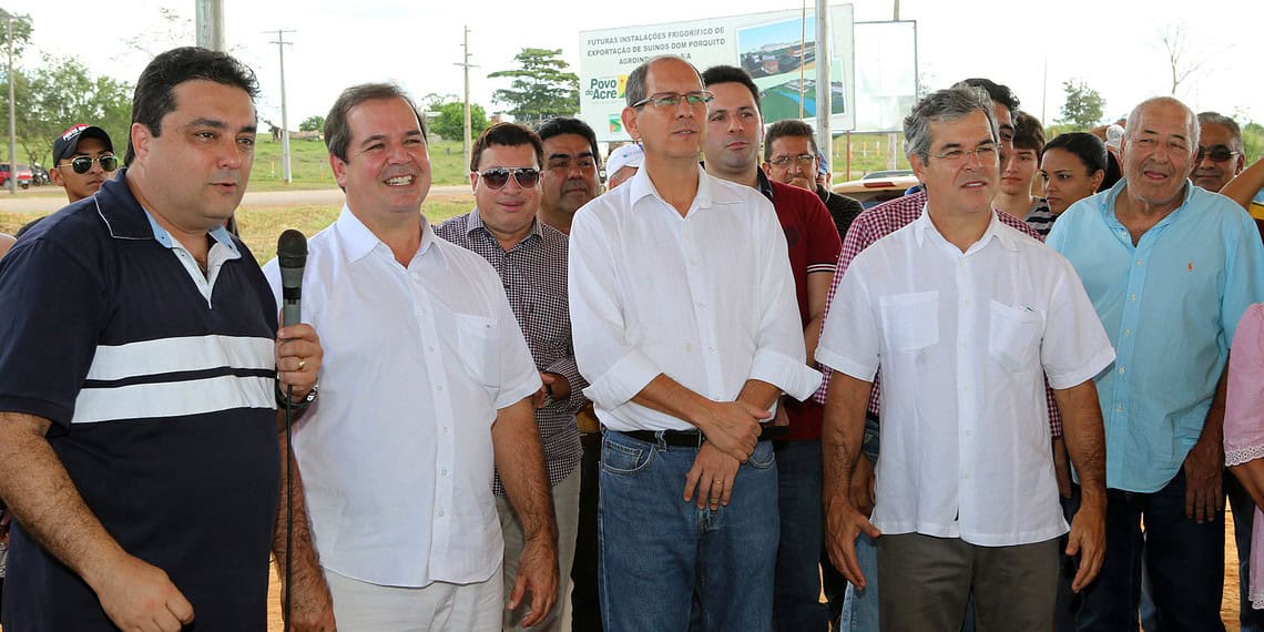 Governador Tião Viana e senador Jorge e Aníbal visitaram a fábrica na sexta