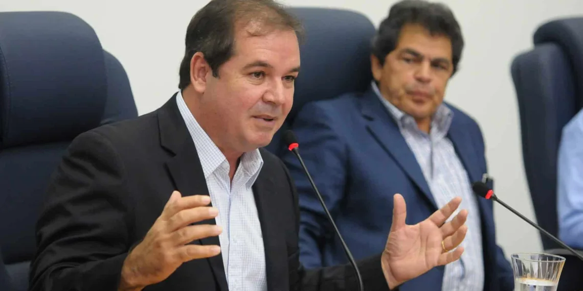 Governador Tião Viana e o presidente do TCe, Valmir Ribeiro, em reunião ontem
