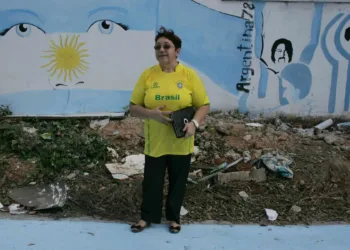 Vizinhos ficaram chateados com a pintura nas cores da seleção argentina