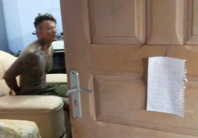 Ousado, traficante deixa recado na porta de casa para a polícia