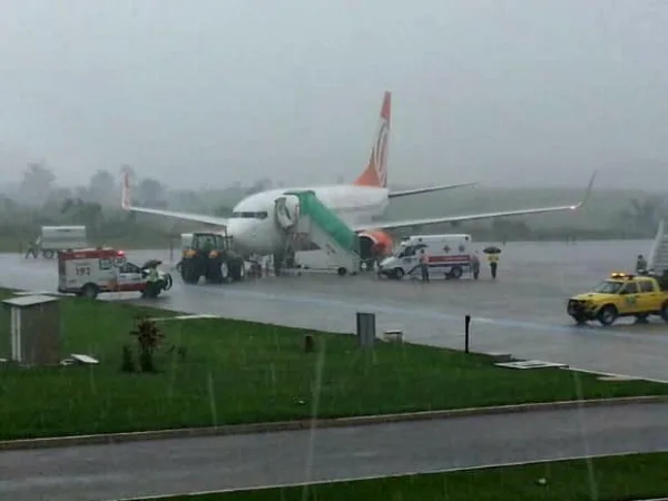 Avião da Gol apresenta falha e é rebocado no aeroporto de Rio Branco