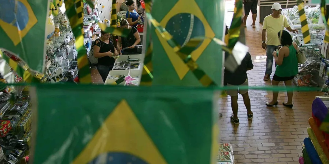 Procura por itens de decoração para Copa do Mundo aumenta na cidade