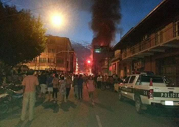 Comércios e casas incendeiam em Cobija, na Bolívia