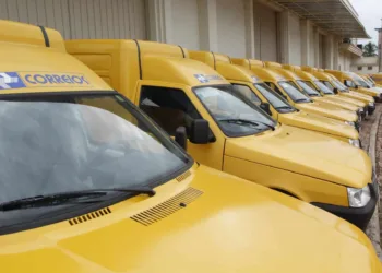 Correios realiza mutirão para entregar correspondências neste final de semana