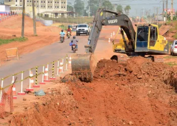 Obra que segue em ritmo acelerado e vem mudando a paisagem na região da Baixada