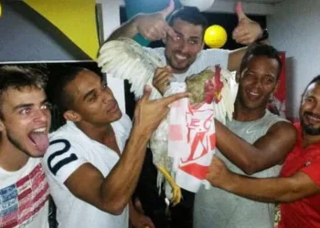 Festa com mascote do Atlético-AC causou polêmica