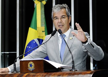 Senador Jorge Viana cobra da Funai providências quanto aos índios isolados