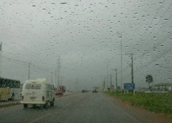 Frente fria chegou a Rio Branco com chuvas esparsas