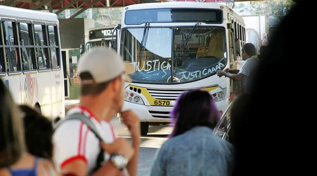 Motoristas de ônibus realizaram diversas manifestações durante toda esta terça-feira na Capital Rio Branco