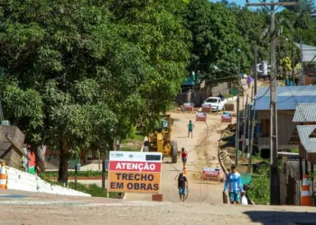 Obras de esgotamento sanitário e pavimentação não param em três municípios
