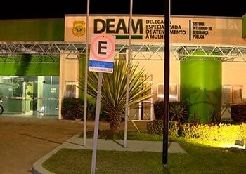 Denunciantes estiveram na especializada na terça