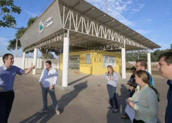Marcus Alexandre visitou o Parque de Exposições ontem