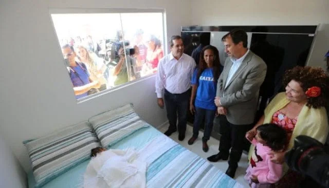 Tião e Perpétua mostraram a Occhi algumas das casas