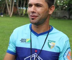 Zé Marco diz que suspensão de jogo não muda planejamento do time