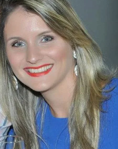 Socióloga Marcela Mastrangelo está dando show de competência e criatividade à frente da diretoria da Escola Max. O arraial da escola foi um sucesso de organização e a colônia de férias, que acontece entre os próximos dias 14 e 18 de julho, já é super esperada pelos papais. Ótima opção para a criançada!