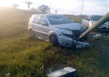 Por sorte, acidente resultou apenas em danos materiais