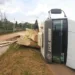 Acidente aconteceu em uma curva na Via Verde