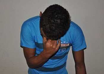 Polícia prende homem acusado de assaltar e esfaquear uma vítima