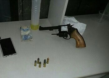 Dois homens são presos após assalto no bairro Xavier Maia