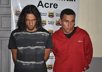 Polícia prende dupla com pistola 9 mm de uso exclusivo das Forças Armadas