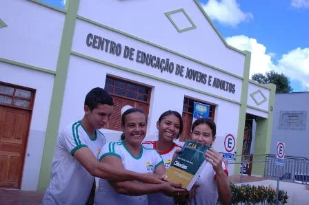EJA existe há 15 anos e já fez mais de 400 mil matrículas